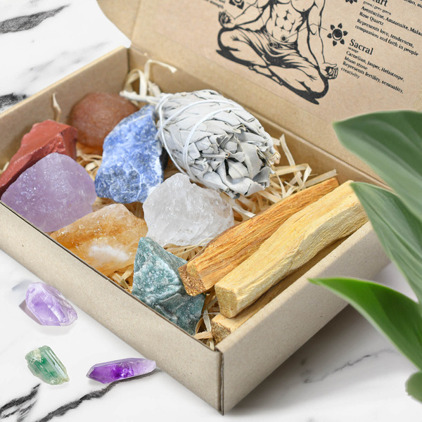 Set aus Natursteinen, Kristallen und Weihrauch - Esoterik, Yoga, Meditation