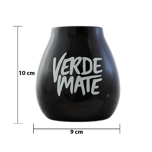 Maße des Verde Mate Mate-Bechers aus Keramik: Höhe 10 cm, Durchmesser 9 cm